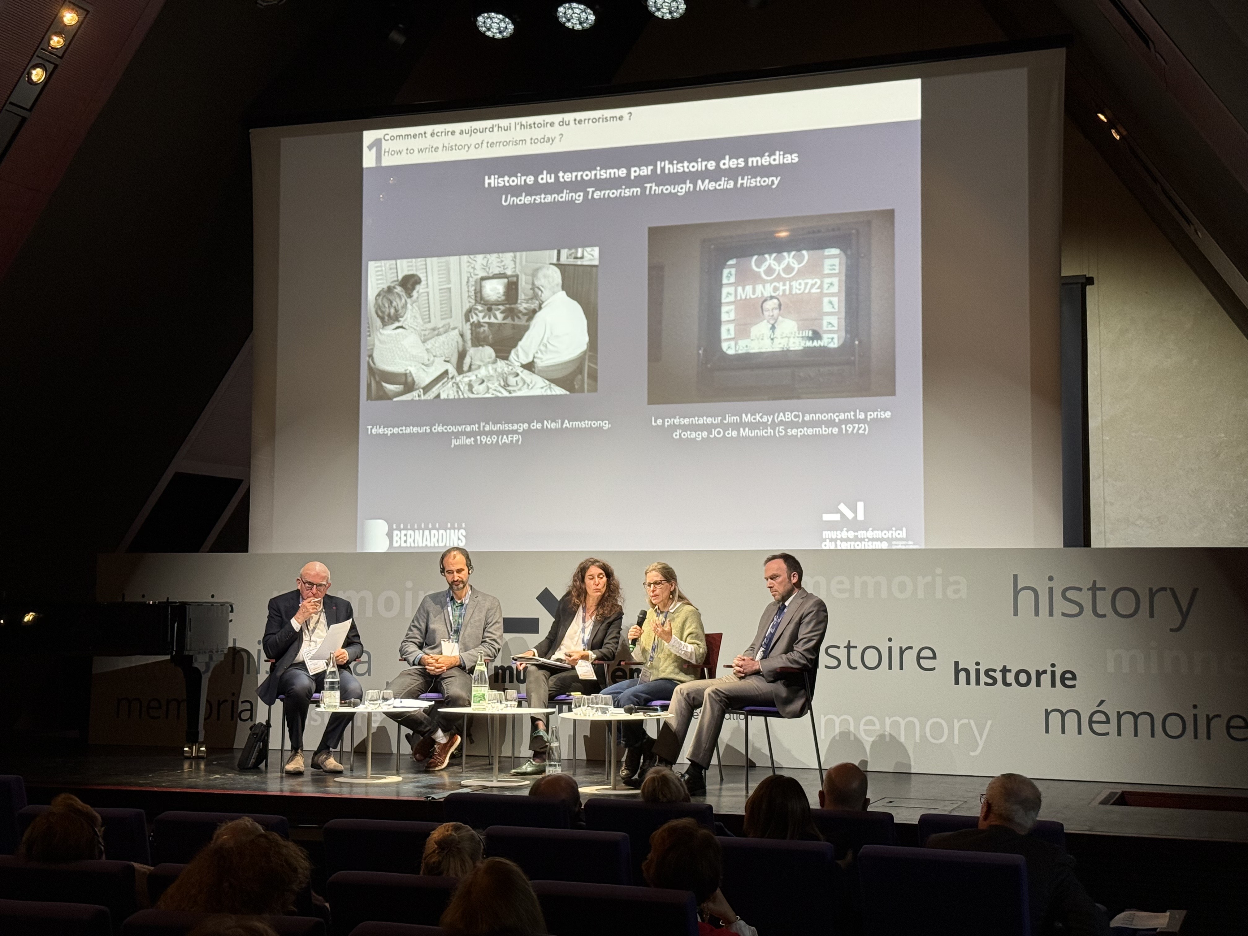 photographie de la première table ronde