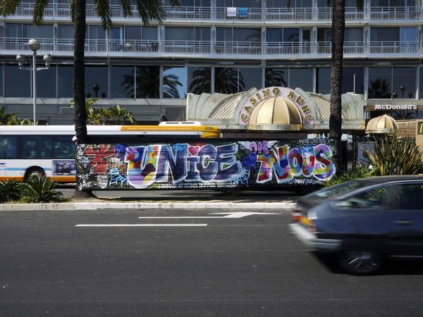 Truc_1290471_Nice Juillet 2016-o_0