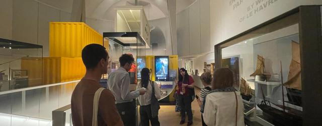 photographie de la visite guidée du MMT au musée de la marine